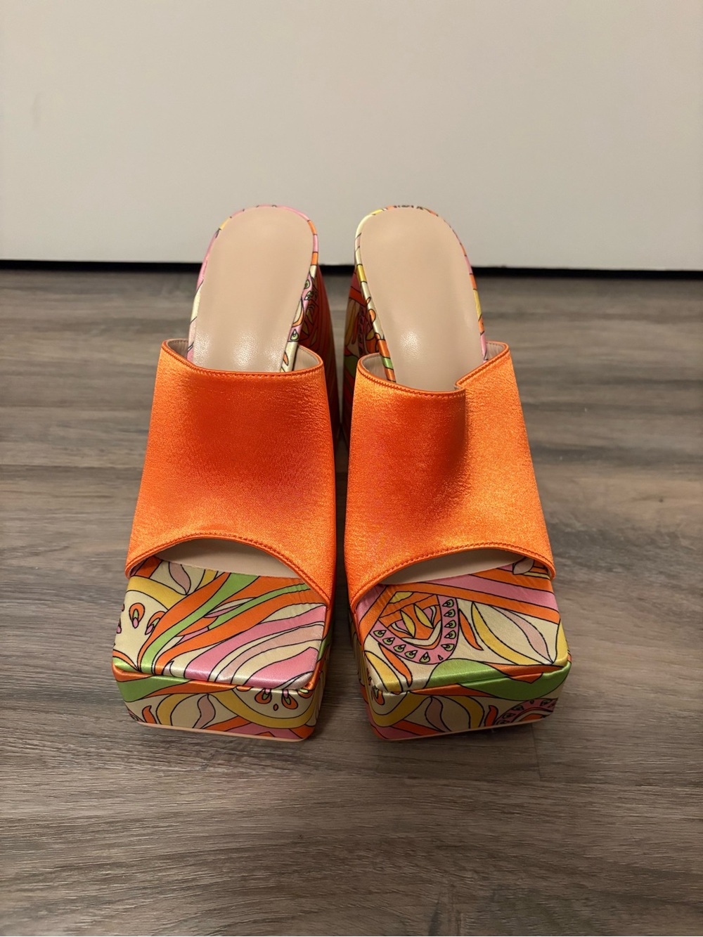 Orange Platform Mule Heels with Retro Pattern - Picture 2 of 3